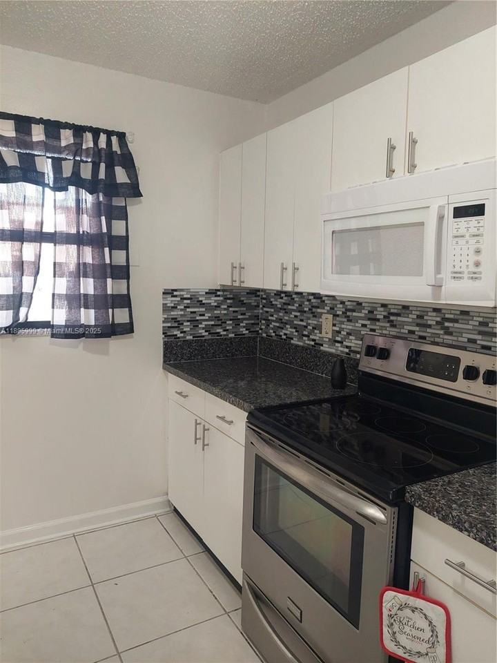 860 Northeast 209th Terrace