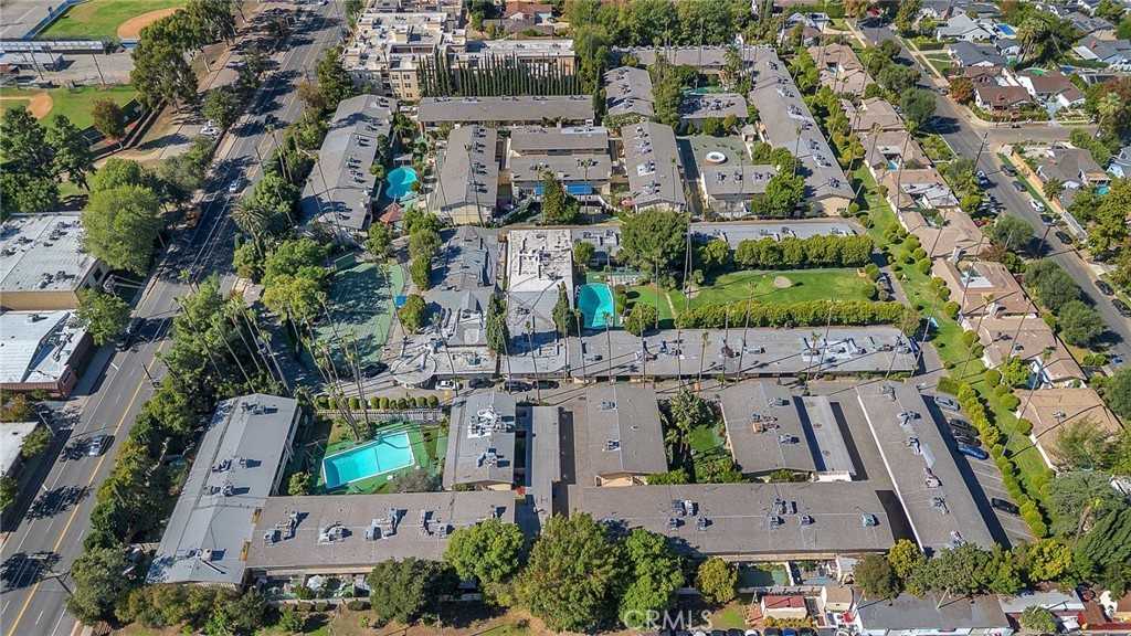 14241 Magnolia Boulevard #14241 - Photo 7 of 7