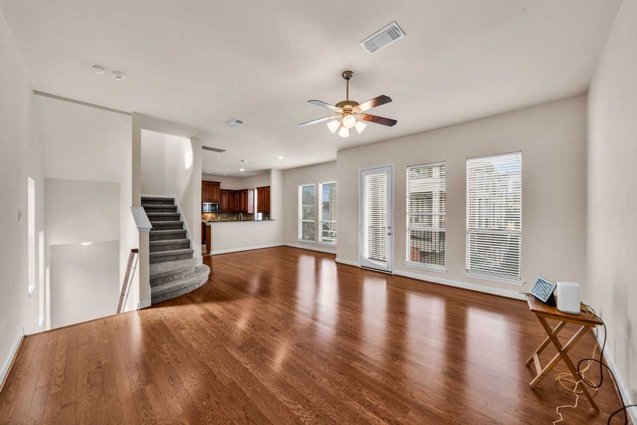 1607 W Dallas St #1607E - Photo 3 of 27