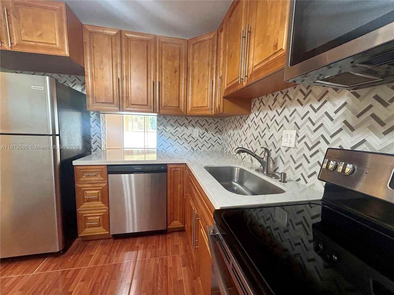 1080 Del Lago Circle