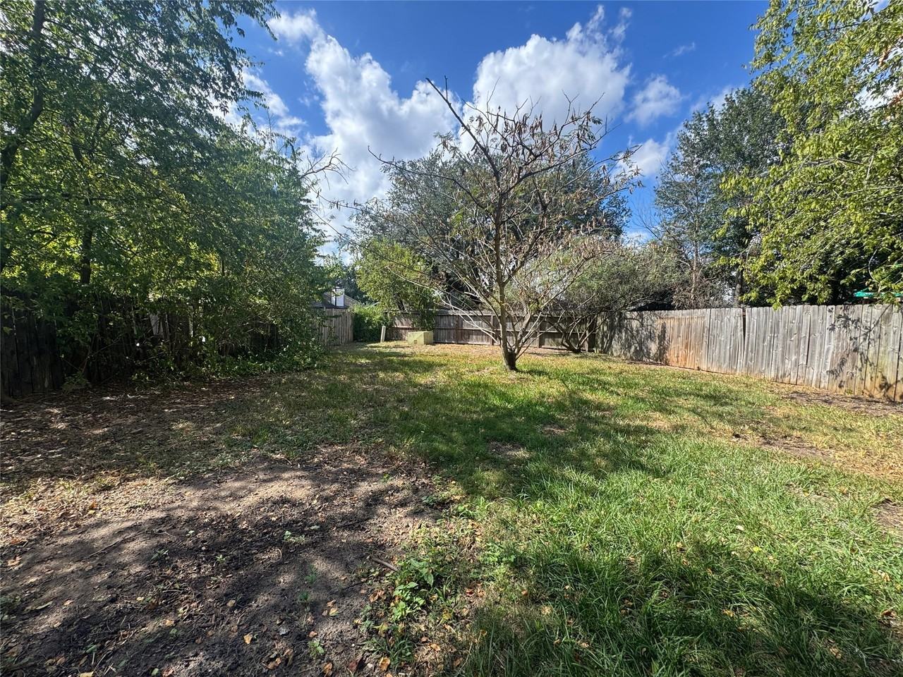 20507 Broughwood Circle #20507 - Photo 3 of 13