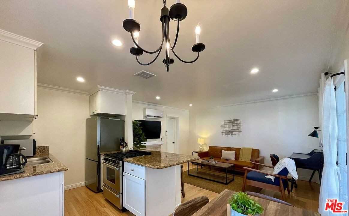 1212 10th St #1212-2 - Photo 2 of 36