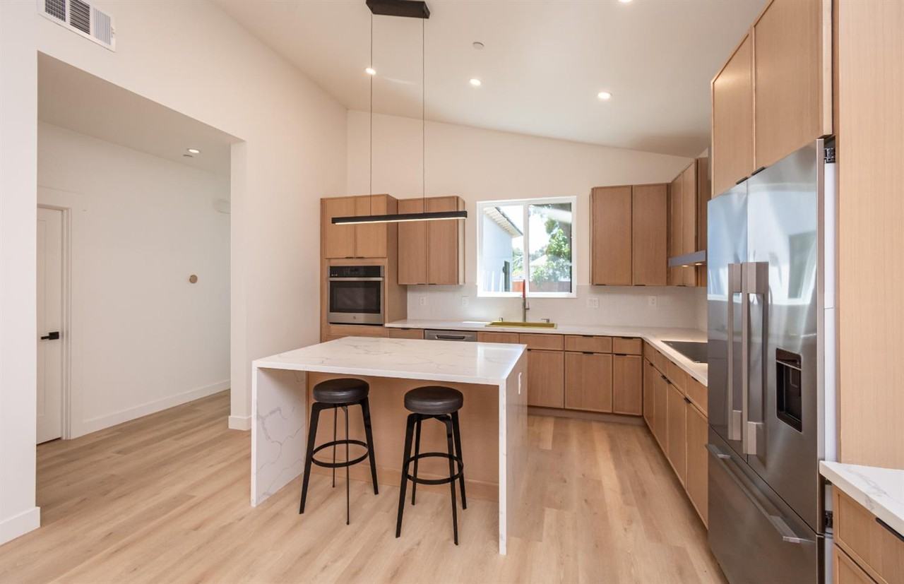 3946 3rd Avenue #3946 - Photo 6 of 30