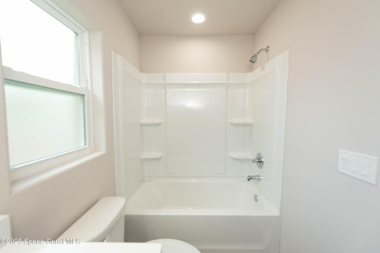 2638 Lakeland Ave Sw #2638 - Photo 4 of 50