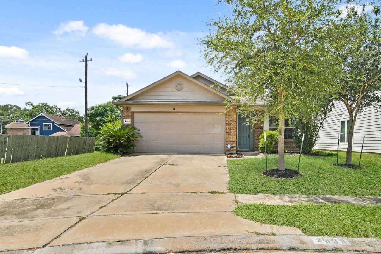 2638 Bedrock Ln #2638 - Photo 3 of 26