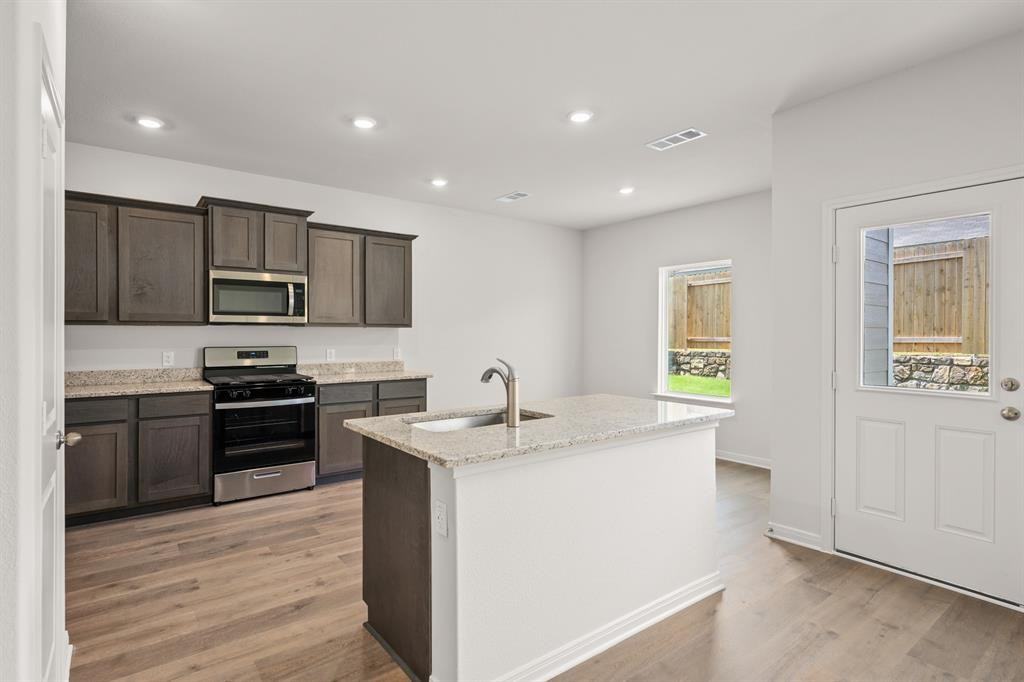 521-a D A D Crain Street #521 - Photo 2 of 8