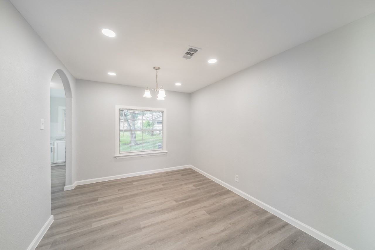 6307 Westover St #6307 - Photo 3 of 15