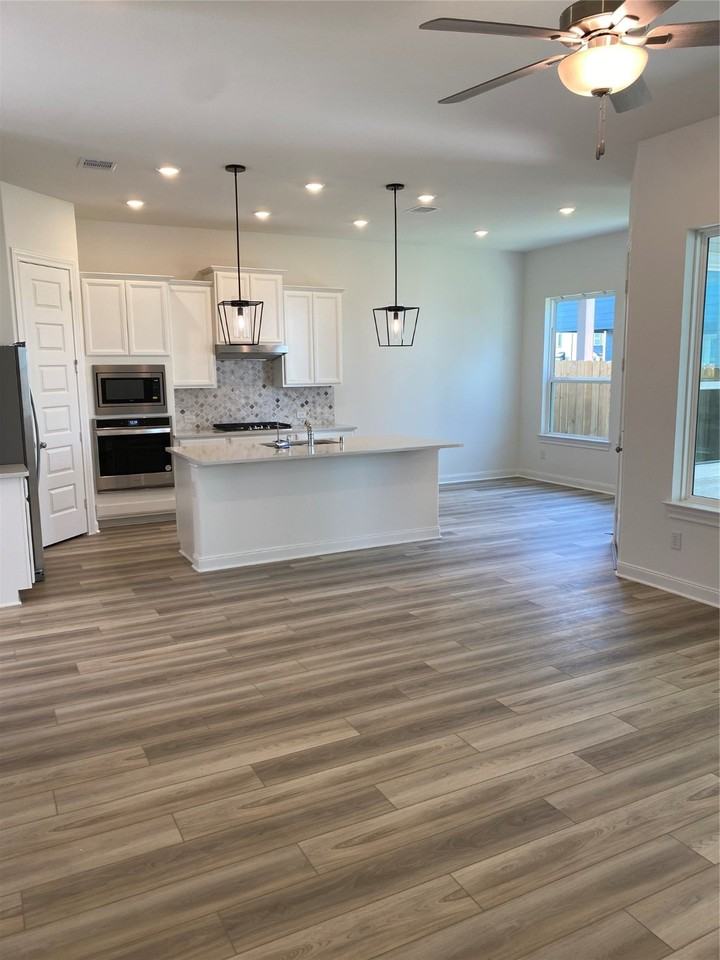 2418 Yacht Harbor Dr #2418 - Photo 2 of 8