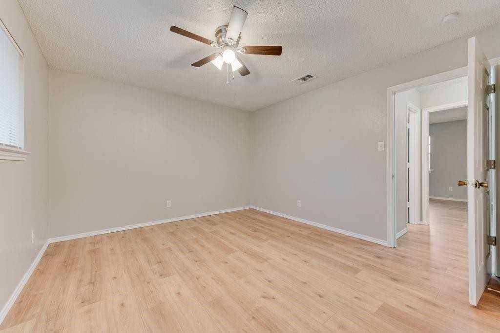 1726 W Sanford St #1726B - Photo 3 of 13