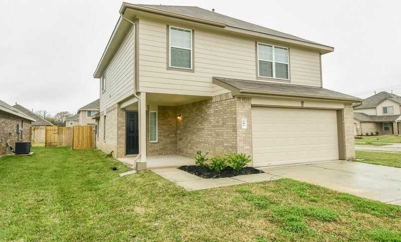 902 Ember Wood Court #902 - Photo 3 of 17