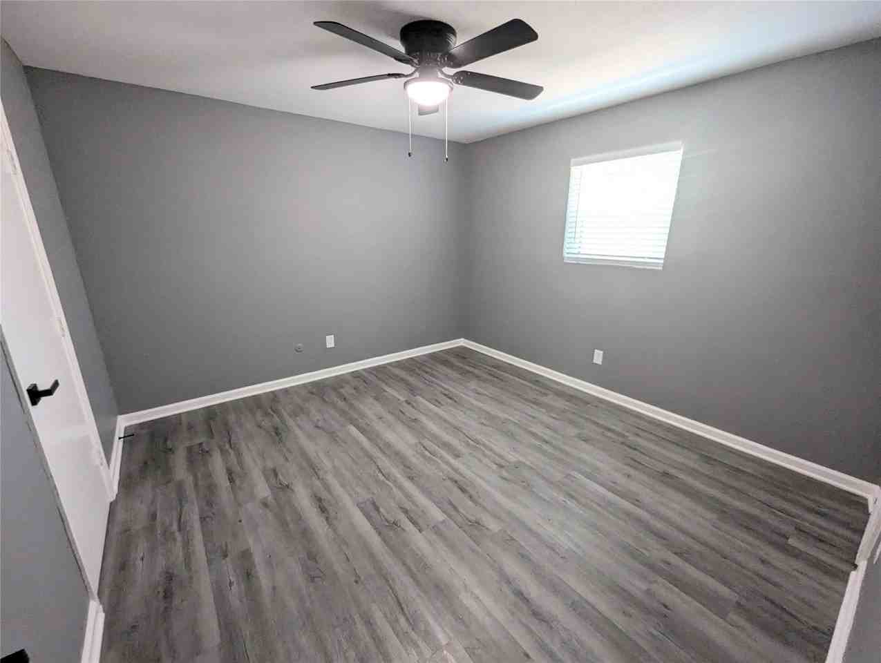 2015 Rosalee St #2015-1 - Photo 3 of 25