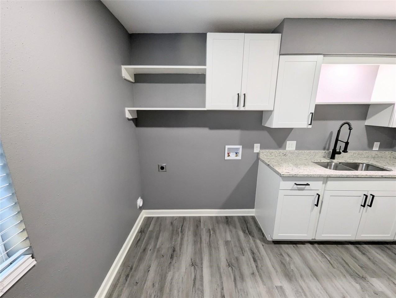 2015 Rosalee St #2015-1 - Photo 5 of 25