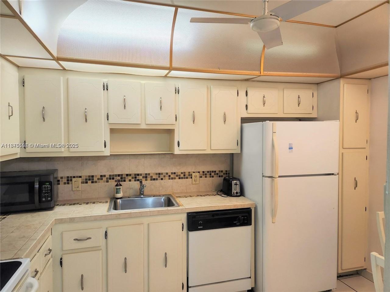 3375 N Country Club Dr #3375-203 - Photo 7 of 17