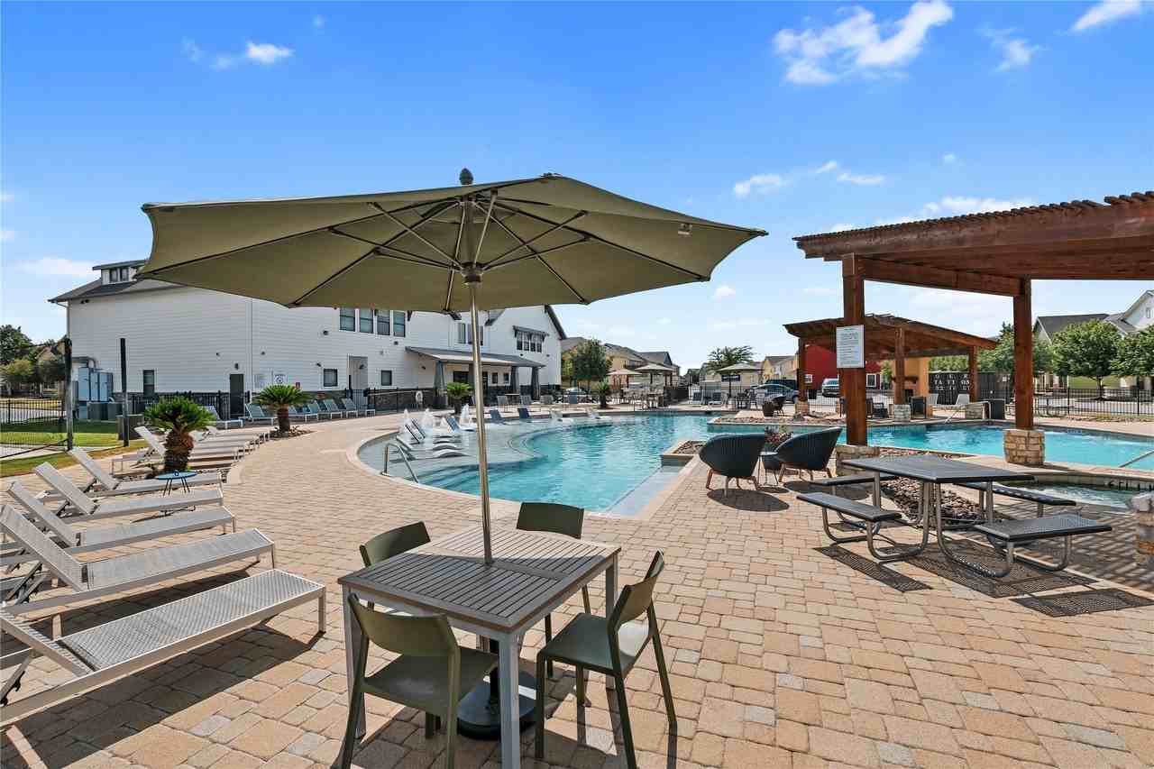 12722 Idledale Dr #12722 - Photo 4 of 19