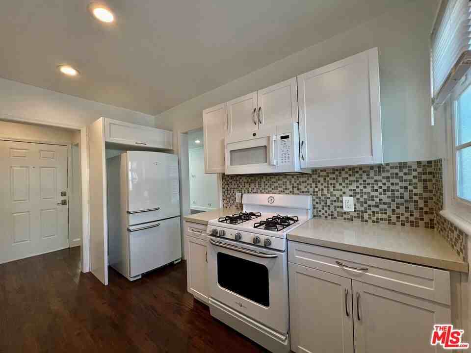 1838 El Cerrito Pl #1838-2 - Photo 6 of 24