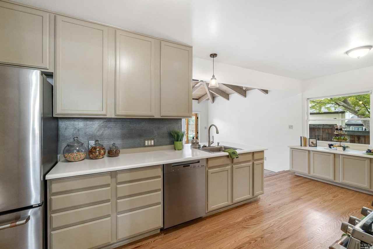 229 Stonecrest Drive #229 - Photo 3 of 41
