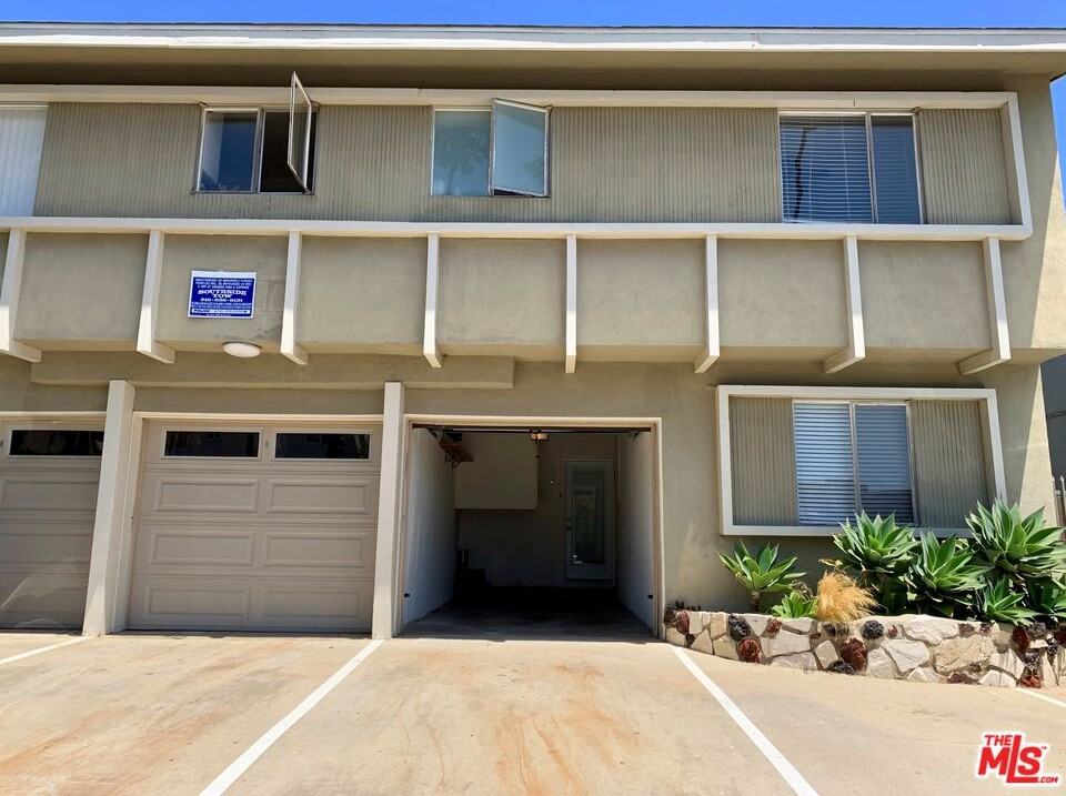 1543 Euclid Street #1543A - Photo 4 of 16