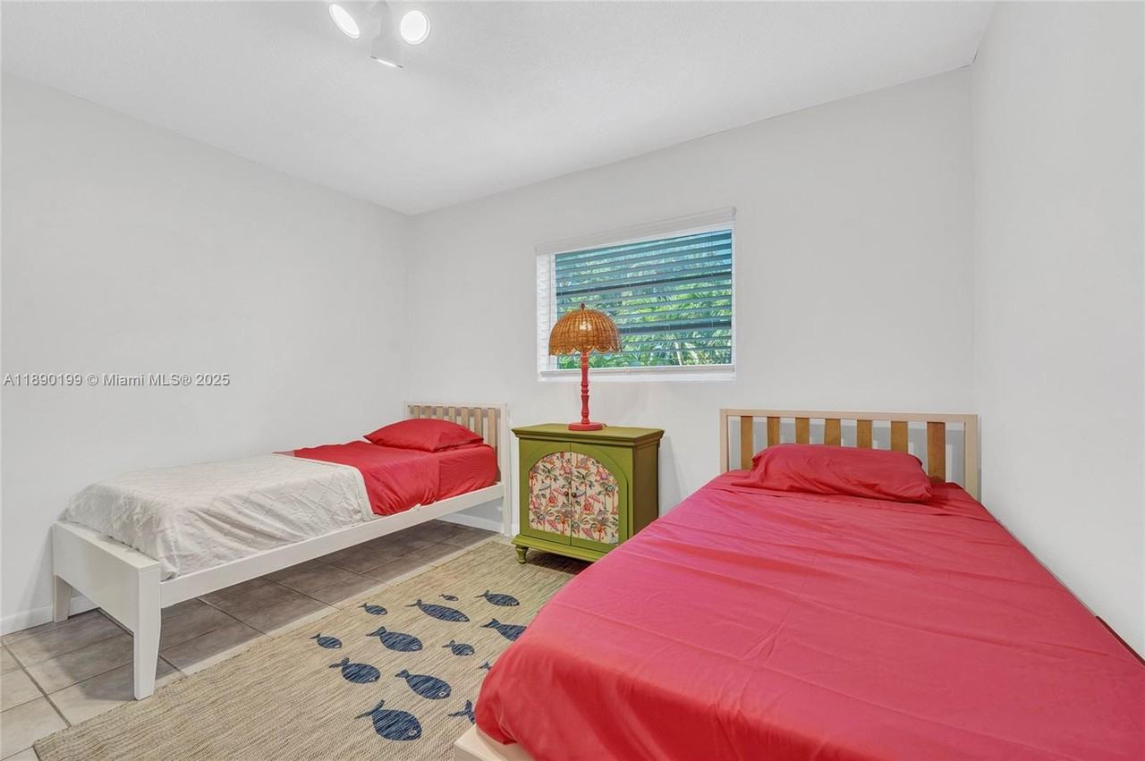 1129 Pebble Beach Lane #1129-6 - Photo 5 of 31