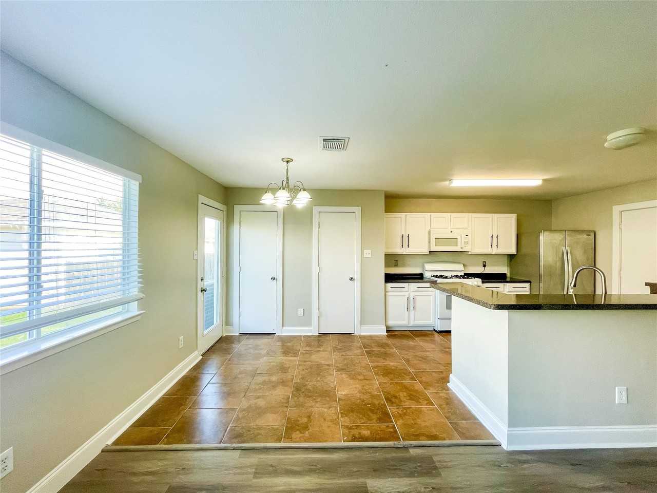 11913 Longwood Garden Way #11913 - Photo 5 of 26