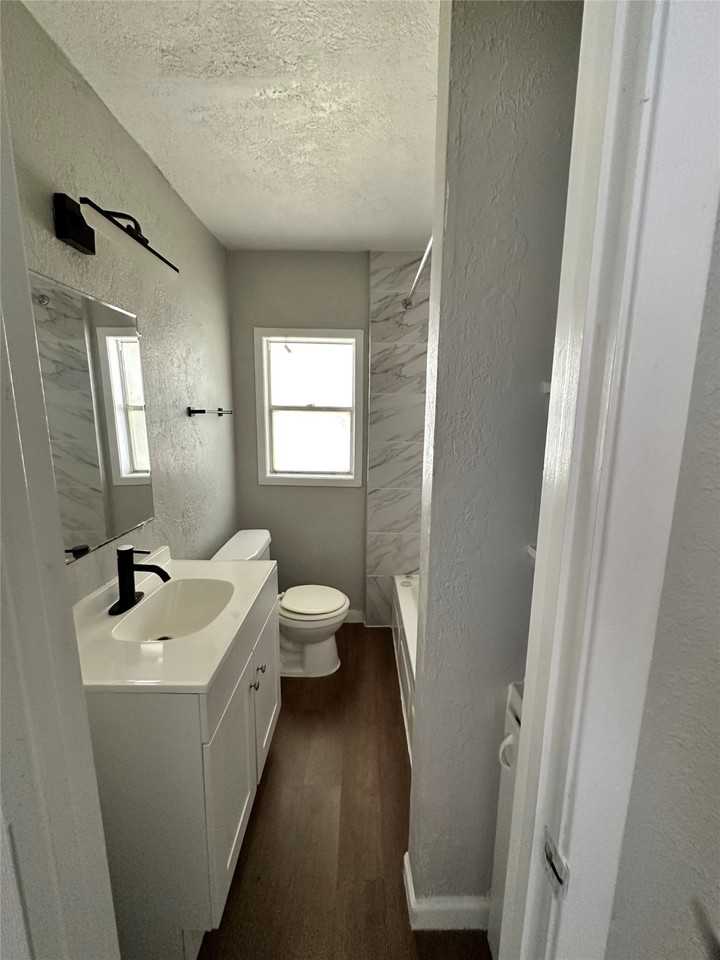 1014 East 23rd Street #1014-2 - Photo 6 of 12