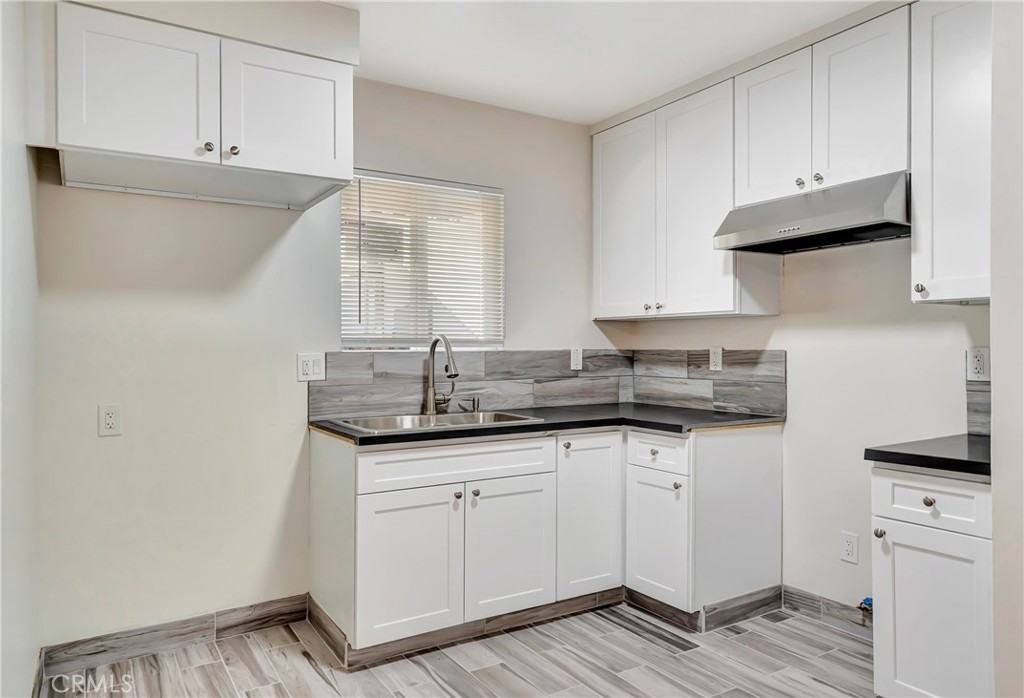 14233 1/2 Sylvan St #14233 - Photo 6 of 15