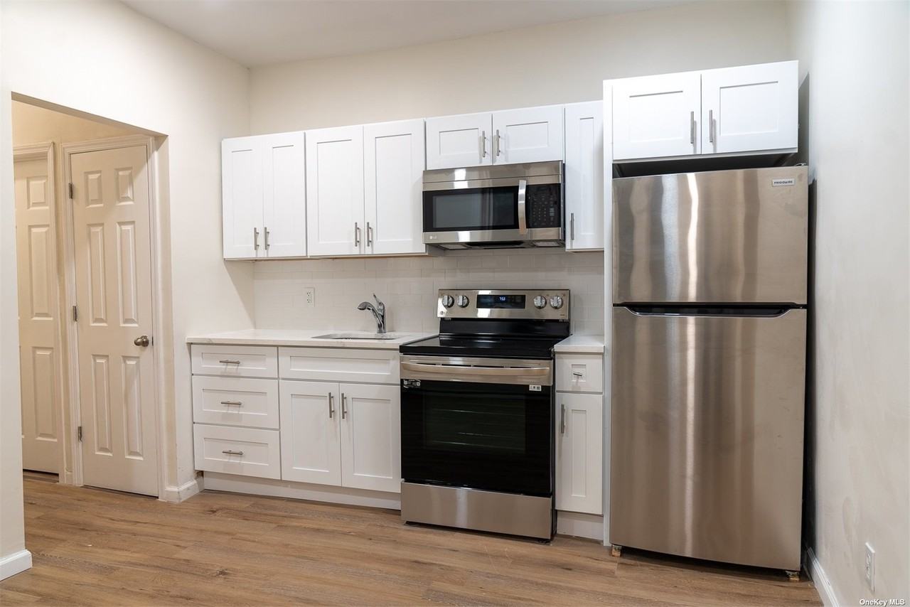 598 Van Siclen Ave #598-1 - Photo 2 of 7