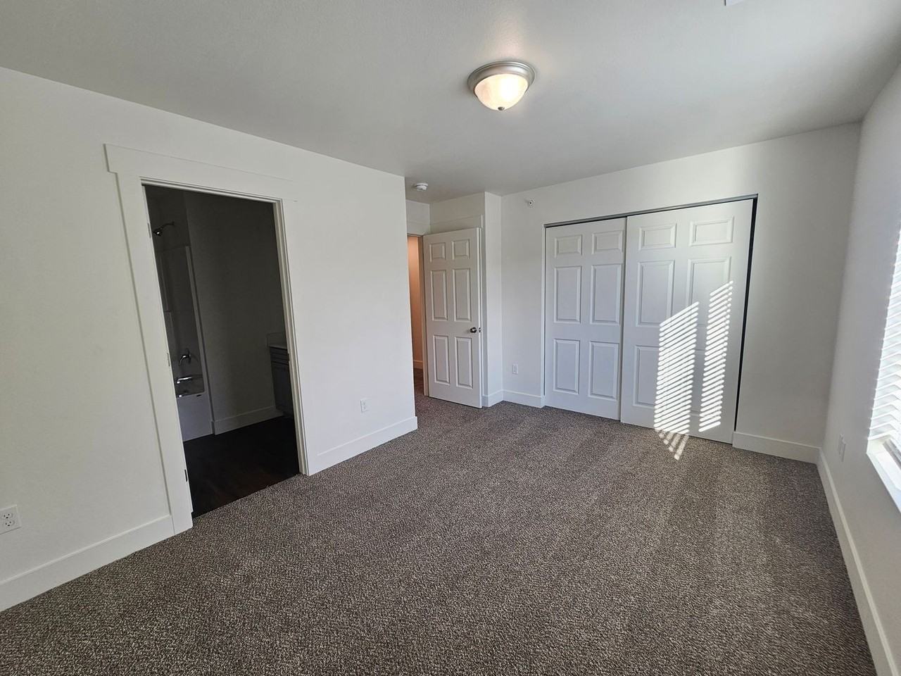 211 E 6th Ave - Photo 7 of 13