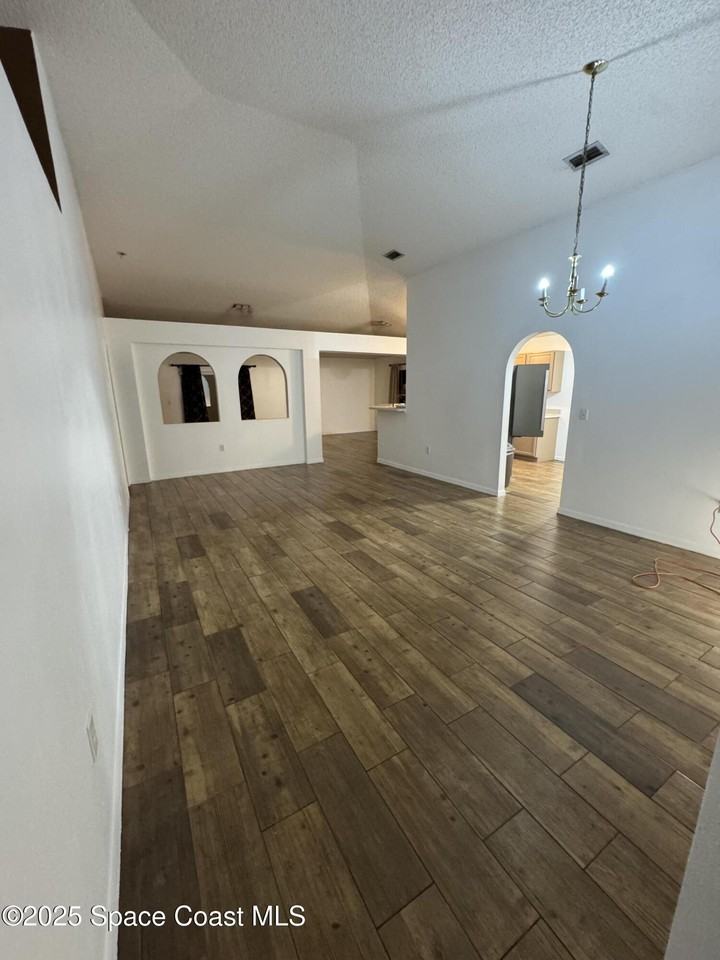 1179 White Oak Circle #1179 - Photo 3 of 17