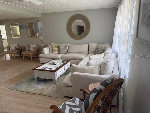 2186 Sunnyside Pl #2186 - Photo 7 of 34