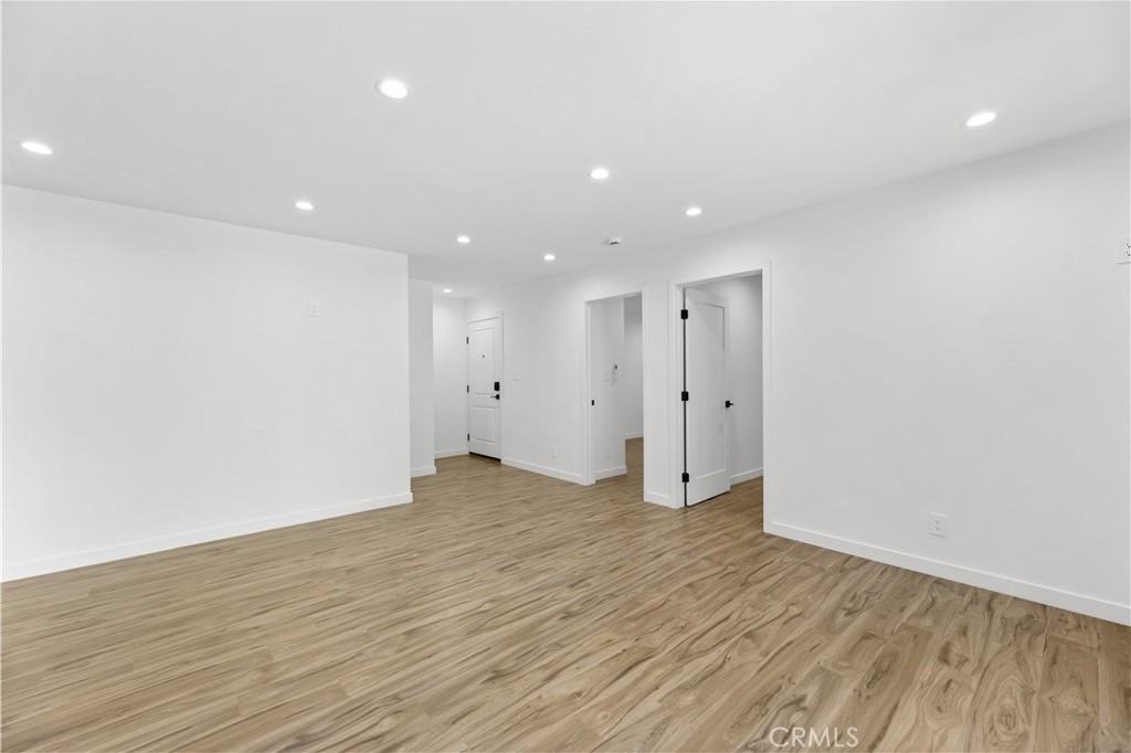 742 South Stanley Avenue #742 - Photo 6 of 33