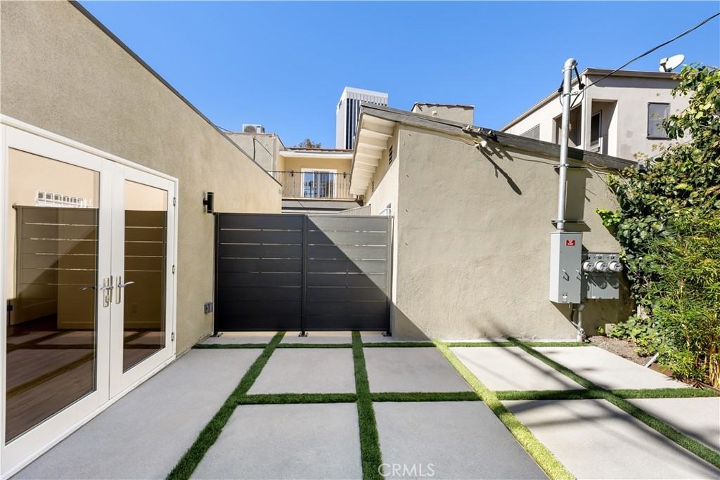 742 South Stanley Avenue #742 - Photo 7 of 33