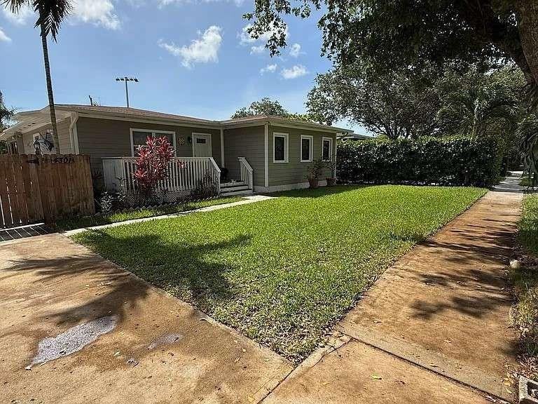 4301 Southwest 60th Place #4301 - Photo 2 of 13