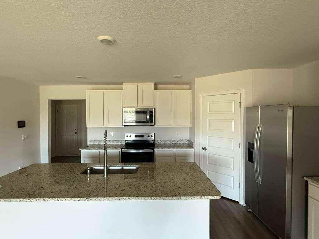5509 Silverbell Dr #5509 - Photo 3 of 28