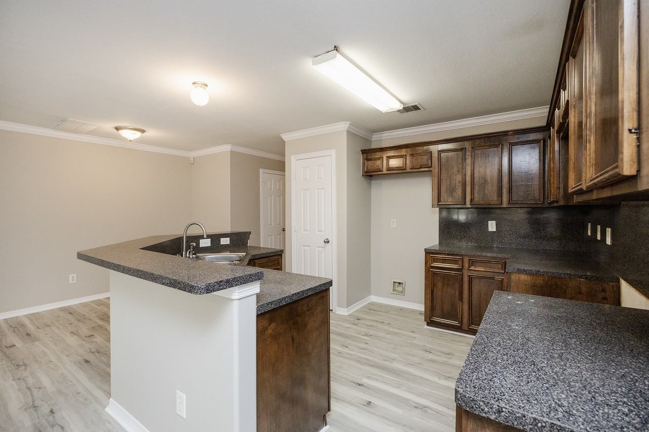 4624 Larkspur Street #4624B - Photo 6 of 49