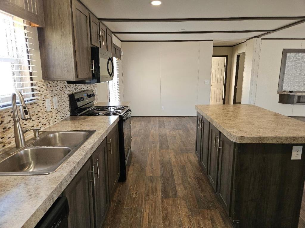 482 Mcdonald Lane West #482 - Photo 2 of 19