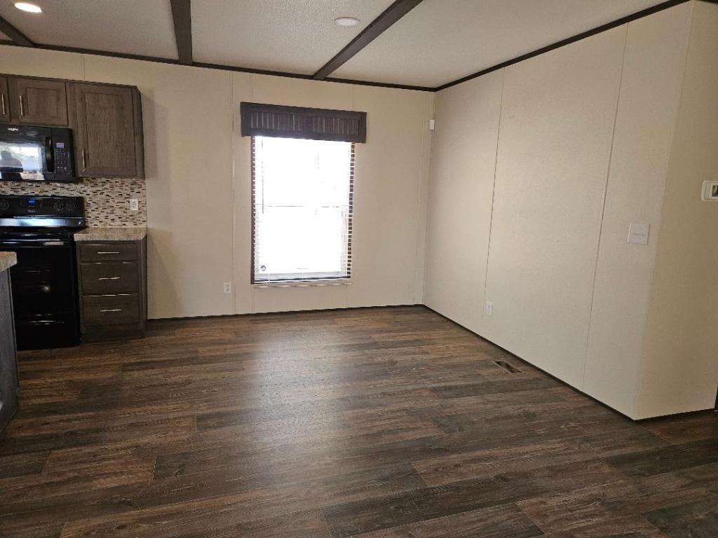 482 Mcdonald Lane West #482 - Photo 4 of 19