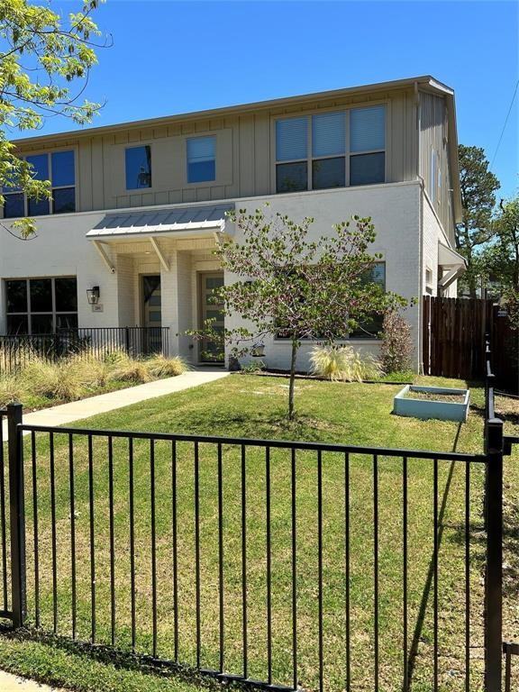 203 Athenia Drive #203