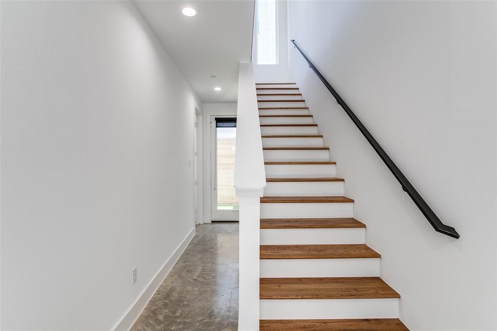 5714 Lindell Ave #5714-105 - Photo 2 of 24