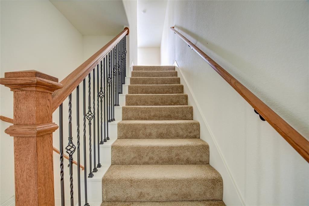 28 West Oaks Drive #28 - Photo 4 of 22