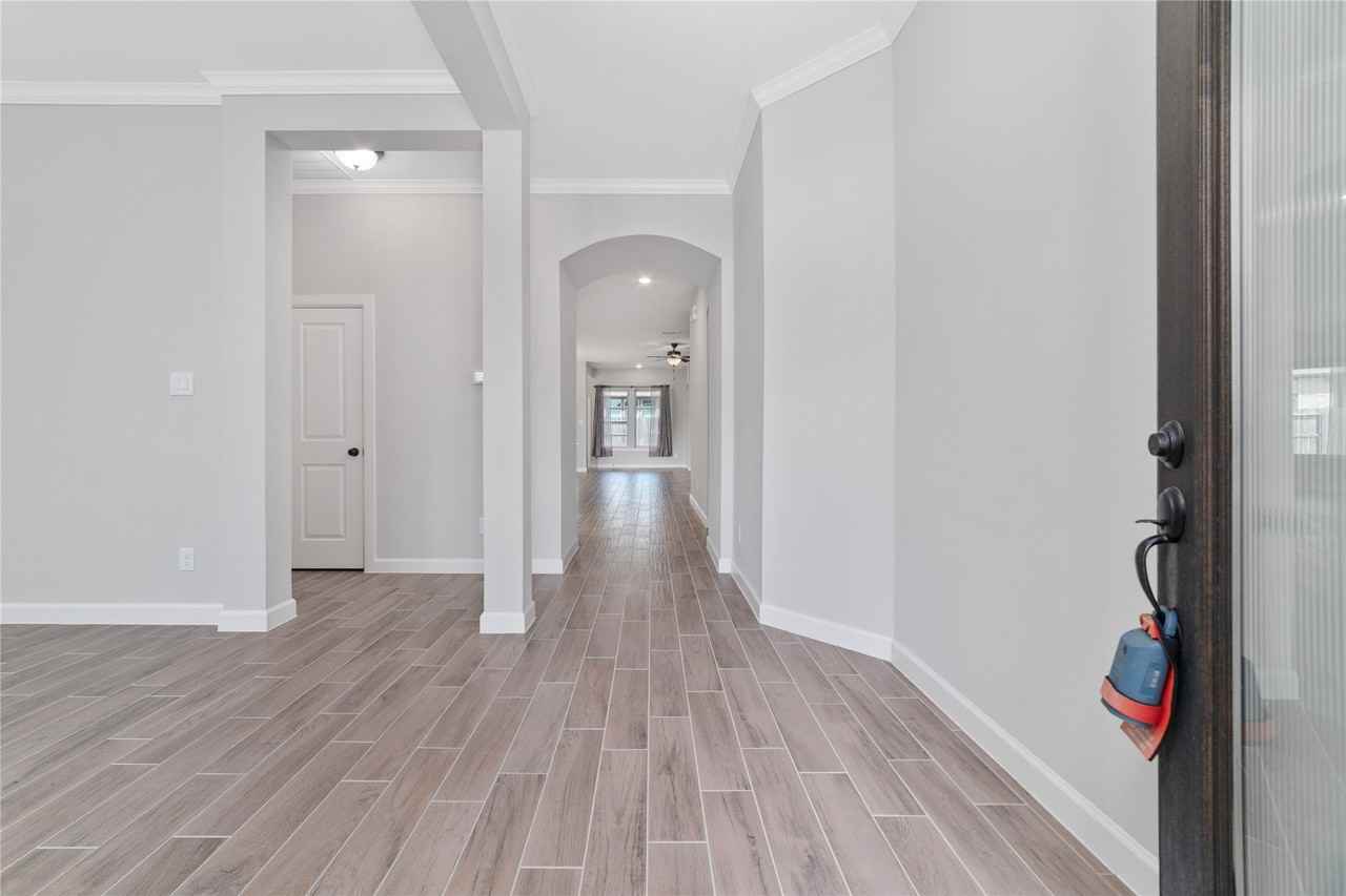 11127 Bluewater Lagoon Circle #11127 - Photo 3 of 27