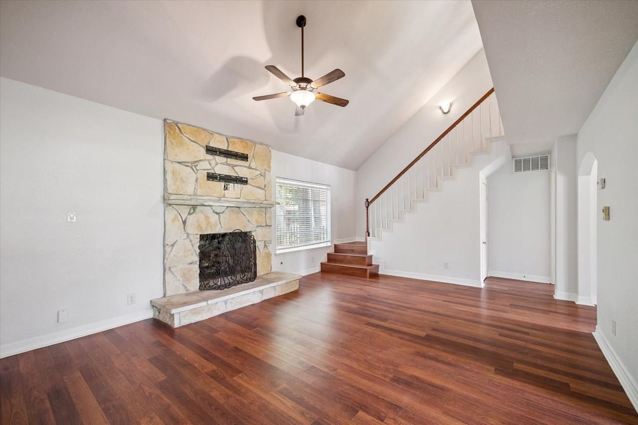 23906 Northcrest Drive #23906 - Photo 4 of 27