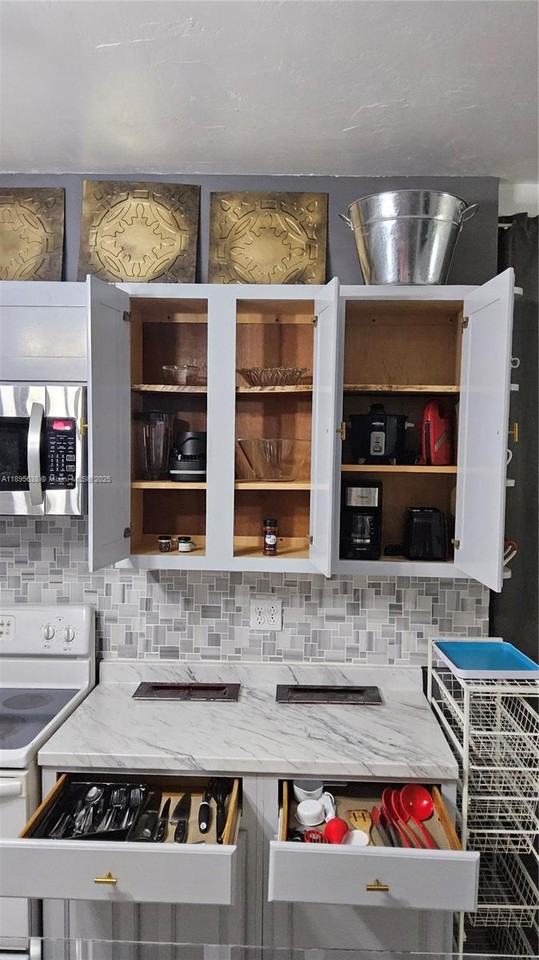 4201 Southwest 60th Place #4201-2 - Photo 6 of 14