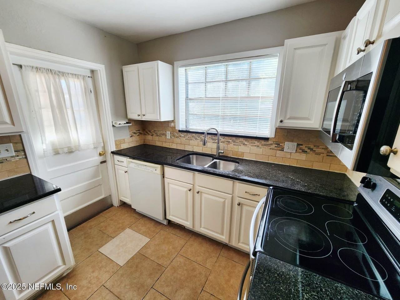 3116 Belden Circle #3116 - Photo 7 of 20