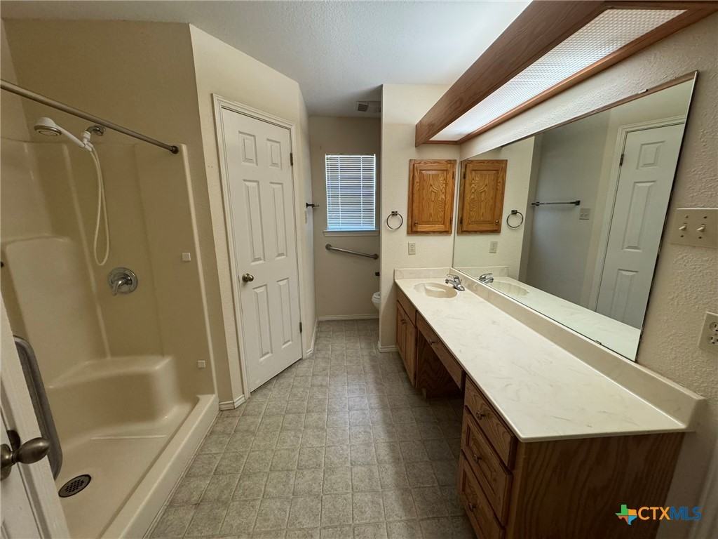 1530 Eastridge Parkway #1530 - Photo 3 of 12