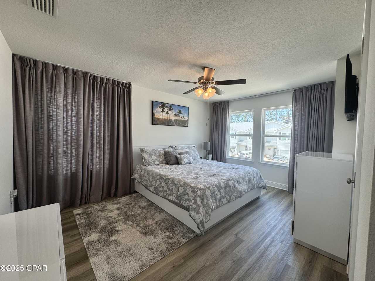 560 Melrose Way #560 - Photo 4 of 28