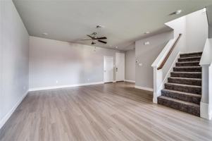 featured image of 5002 Villas Dr #5002