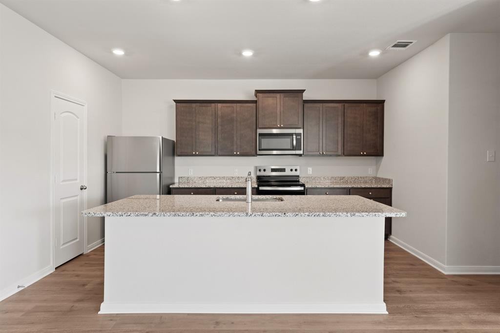 956 Camelia Grove Court #956 - Photo 3 of 8