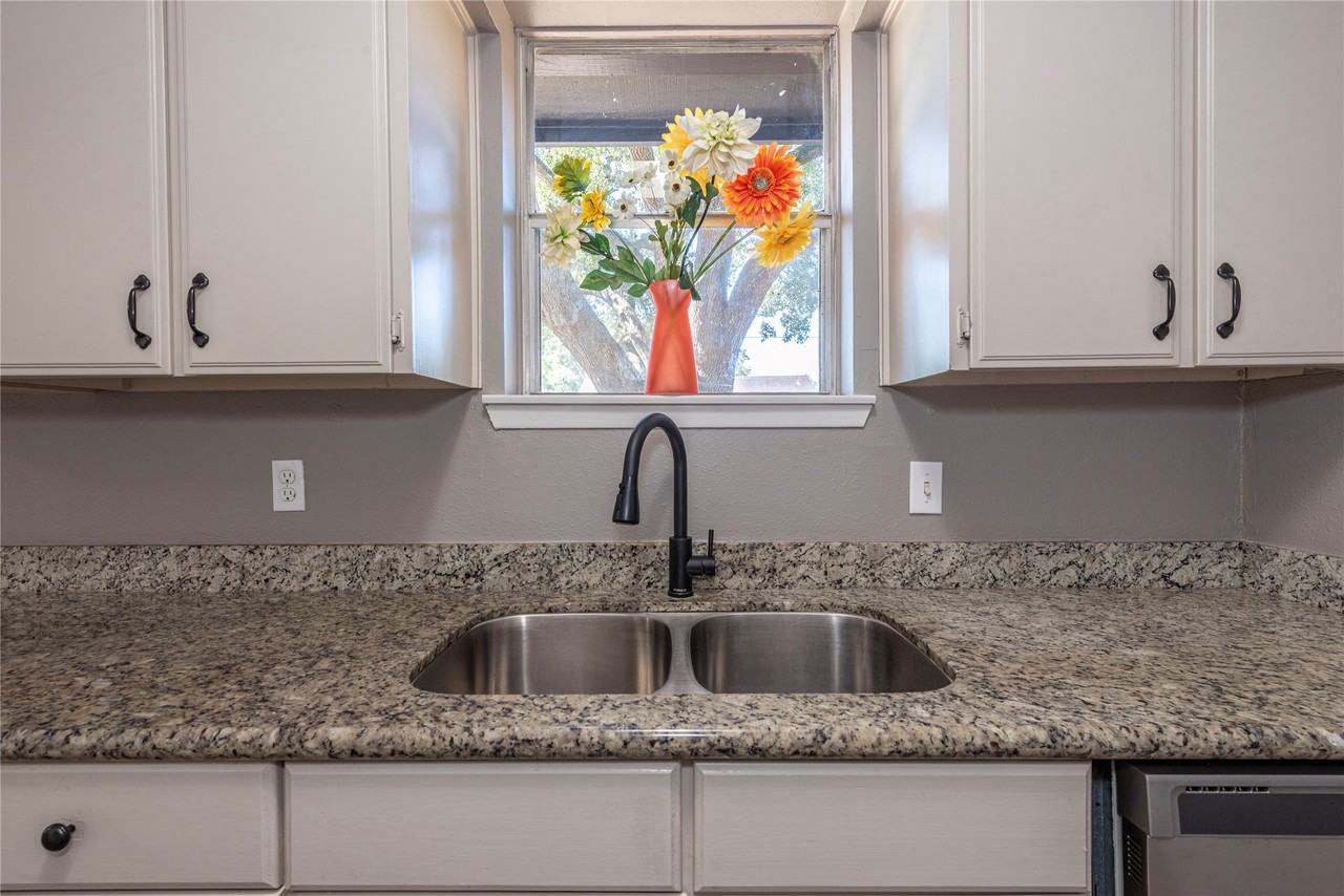 502 Bellmar Lane #502 - Photo 2 of 36