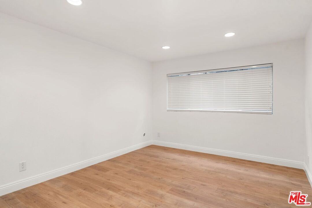 1010 Hammond Street #1010-204 - Photo 5 of 37