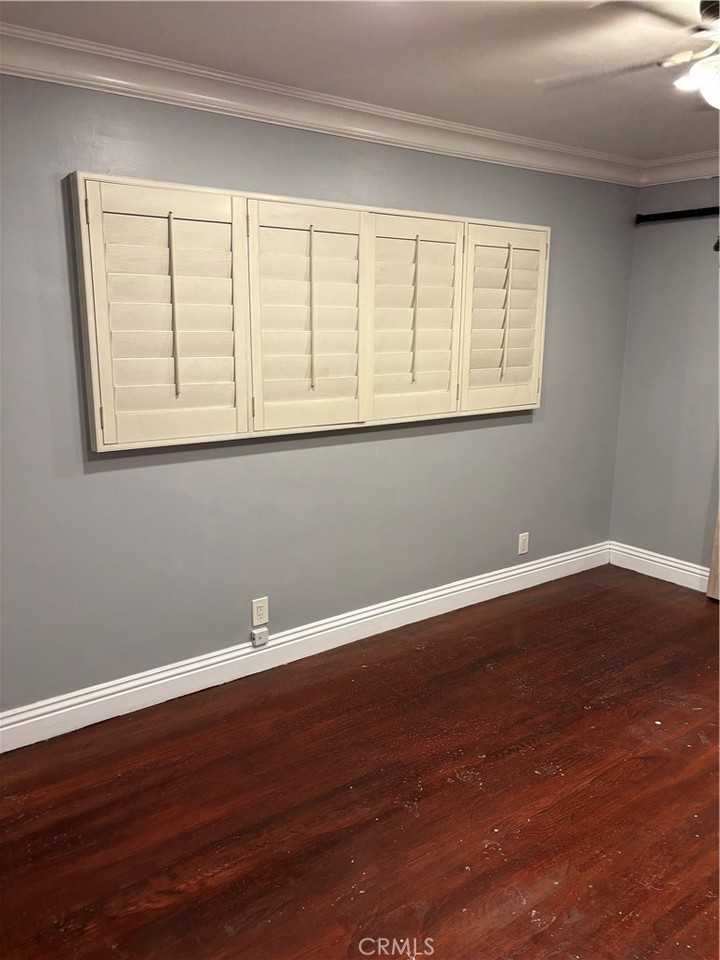 9031 Phyllis Ave #9031-1 - Photo 2 of 32